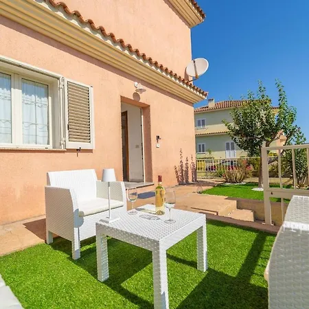 Apartment With Garden *
