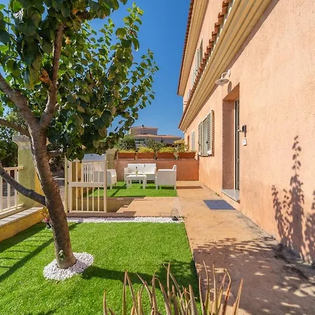 Appartement With Garden Olbia